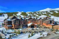 One Ski Hill 2Br Penthouse • Ski-in/Out w/ Stunning Gondola & Mountain Views Hotels in Peak 8