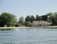 The Ranch by the Bay- Steps to Lake Geneva shoreline!