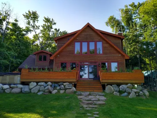 Birch Point Rendezvous on Lake Superior with Hot Tub