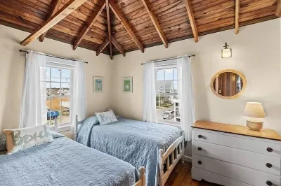 "On the Rocks" - dog friendly Scituate Oceanfront! Hotels near The Root