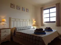 Spacious Family Villa, Private Heated Swimming Pool & Superfast Fibre Internet - 2つ星