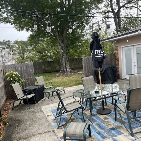 Nostalgic Gulf Coast Getaway Convenient Location! Sleeps 6 Modern Conveniences