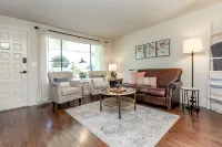Short Walk to Downtown, AC, Coffee Bar, Patio