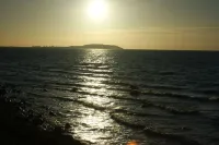 Finnhaus 200m from the Baltic Sea coast, sea view to Hiddensee, free WiFi