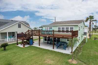 WATERFRONT, pet-friendly retreat with lighted 300’ fishing pier & boat launch!