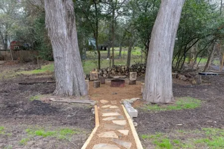 New! Spacious Home, Close to Downtown! Отели в г. Бренхем