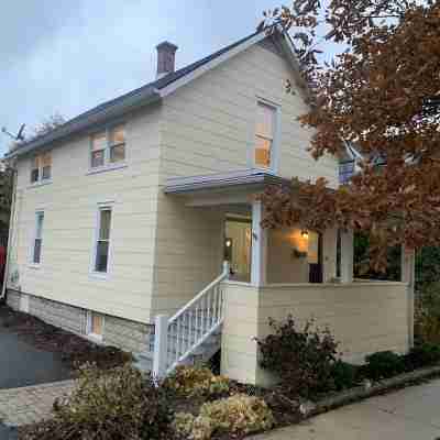 Walking distance to everything downtown Naperville! Hotel Exterior