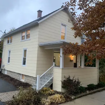 Walking distance to everything downtown Naperville!
