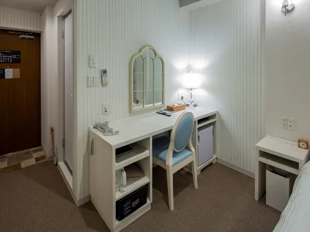Hotel Reference Tenjin III