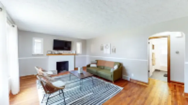 Home of Champions: HOF Village Comfort