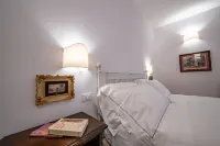 Saint Francis Apartment