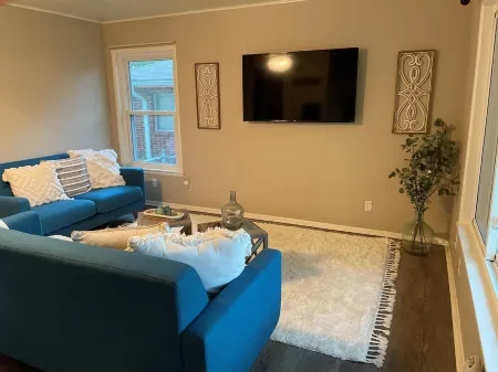 *New* Updated House - Walk to Hospital, 3 Beds Отели рядом с достопримечательностью «Baylor Scott & White Medical Center — Temple»