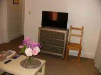 Cozy, comfortable and conveniently close to historic downtown Stroudsburg! 門羅縣住宿飯店