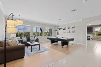 Resort-style Home with stunning views, pool, hot tub, putting green