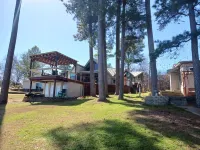 Lilly's Pad at Lone Star Lake