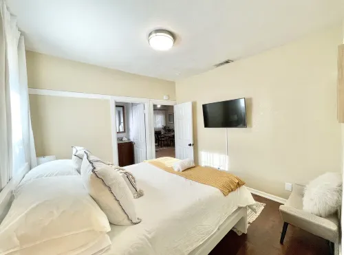 Spacious home near UC Davis med Midtown & Cal Expo