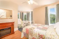 Historic 7Br/7BA White Mountains Estate – Spacious Retreat Hotels in Jefferson