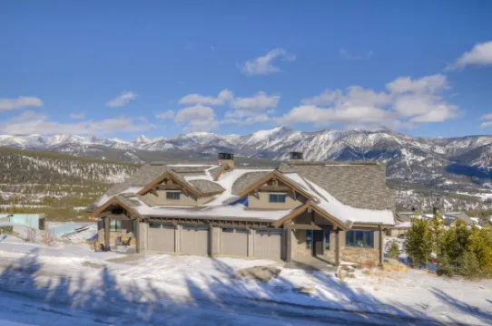 Stunning Luxury Home in Spanish Peaks Mountain Club, Yellowstone, Big Sky