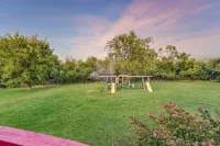 Fun-in-a-Box. 10 min to A2, great for groups. Hotels in Pittsfield Charter Township