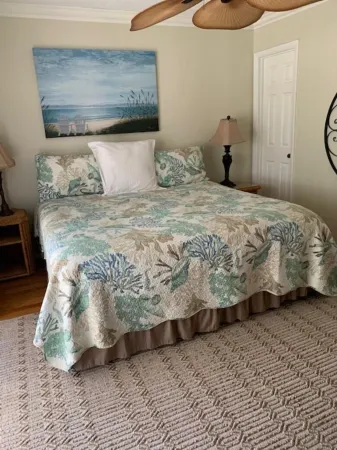 Freshly Updated 2 Bed/2 Bath