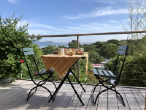 Holiday house in Giens with a fantastic view over the bay of Almanarre