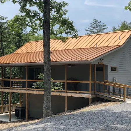 Spectacular Couples Retreat, Private Wooded Location, Dog Friendly, Fiber WiFi