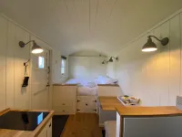 Sheldon Shepherd's Hut - Cosy Rural Retreat in the Peak District National Park Hotele w: Bakewell