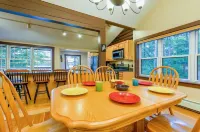 Cozy Log Cabin on Beautiful Phillips Lake near Bar Harbor and Camden