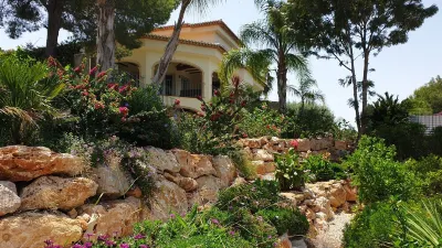 Casa Hispano - 210 sqm villa for 4 people with 2,000 sqm Mediterranean garden Hotel in zona Camping El Naranjal