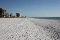 Penthouse w/ Gulf & Intracoastal Views-Steps to Beach!