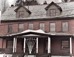 Welcome to River St House historical stay. 1500sq ft, 1/2 blk from river trails.