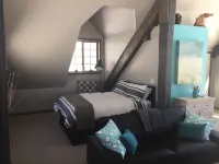 Beautiful contemporary Loft House above barn.  Fabulous views of Kolob Canyon.