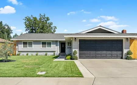 The Heart of the Valley: Smart Modern Farmhouse