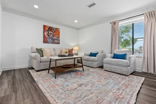 Stylish & Centrally-Located 2 bed/2 bath Condo in Auburn, AL