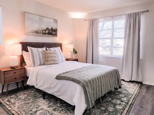 Stay In The Heart Of DFW: Cozy Home Minutes Away from DFW Main Attractions Hotels in Euless