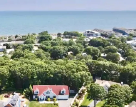 Luxury Beach Living!