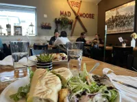 SUMMER ALERT - Steps to Hot Tub - Family friendly