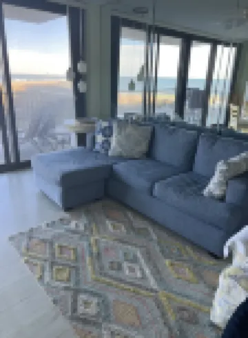 Magnificent Ocean Front. Beautiful Five-Star. Perfect, Quiet Get-Away.