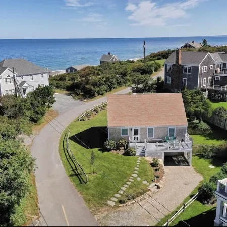 1 Min Walk to Private Beach-Linens Included! Booking for 2026!