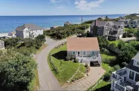 1 min walk to private beach-Linens included! Booking for 2025! New amenities!