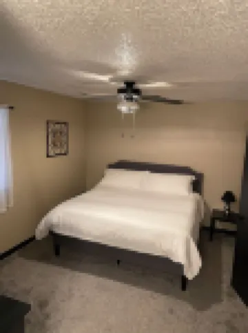 Family-sized home in quiet neighborhood in Weatherford, OK 韋瑟福德酒店