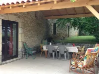 Maison Pierre Avec Piscine Privée Hotels in Blanquefort-sur-Briolance