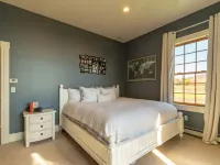 GORGEOUS HOME w/FANTASTIC VIEWS-10 MINS TO CAMDEN! Hotels in Lincolnville