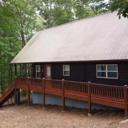 Newly furnished 3 bedroom 2 bath on the lake with covered dock
