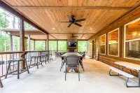 Playin' Hooky; In the Heart of Hochatown5KG Beds, 7B, Sleeps 18, 4500gm Arcade Hotel a McCurtain County