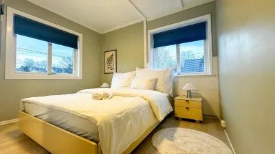 Cozy 2BR apartment with parking 烏勒恩住宿飯店