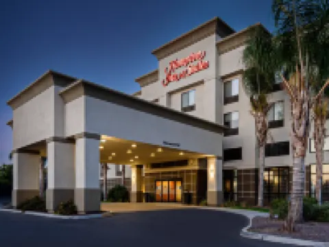 ハンプトン イン & スイーツ ベーカーズフィールド / ハイウェイ 58 カリフォルニア ベーカーズフィールドのホテル