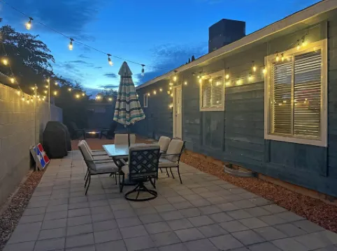 Modern Retreat with free EV Charging, Games & Fire Pit