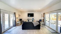 Home near montgomery village w/ heated pool