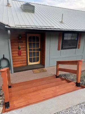 Rendezvous Cabin, beautiful updated cabin, sleeps 8